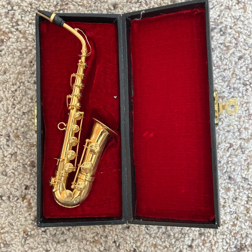 American Girl of Today Saxophone